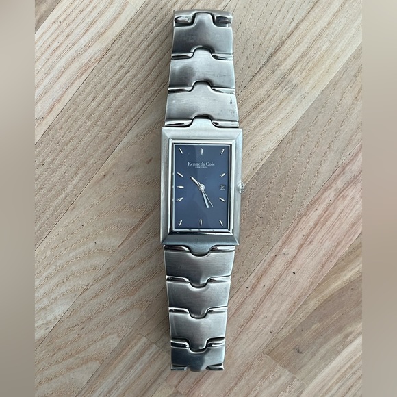 Kenneth Cole NY Men’s Watch Blue Rectangular Dial Stainless Bracelet Date Window - Picture 3 of 12